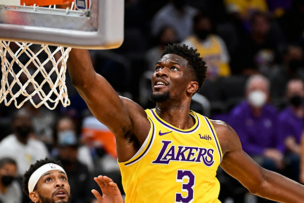<a href=/basketball/zibo/lakers/ target=_blank class=infotextkey>湖人</a>季前赛首胜:艾顿26分钟砍14+8,直言要做防守锚点